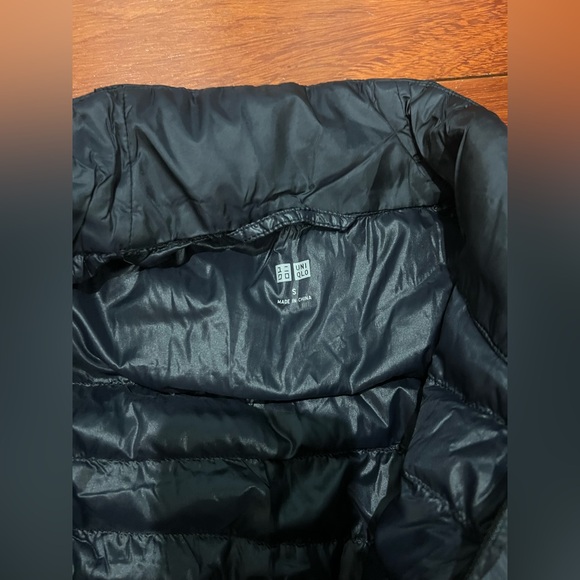 Uniqlo Ultra Light Down Packable Puffer Vest Black Sz. S - Picture 3 of 4